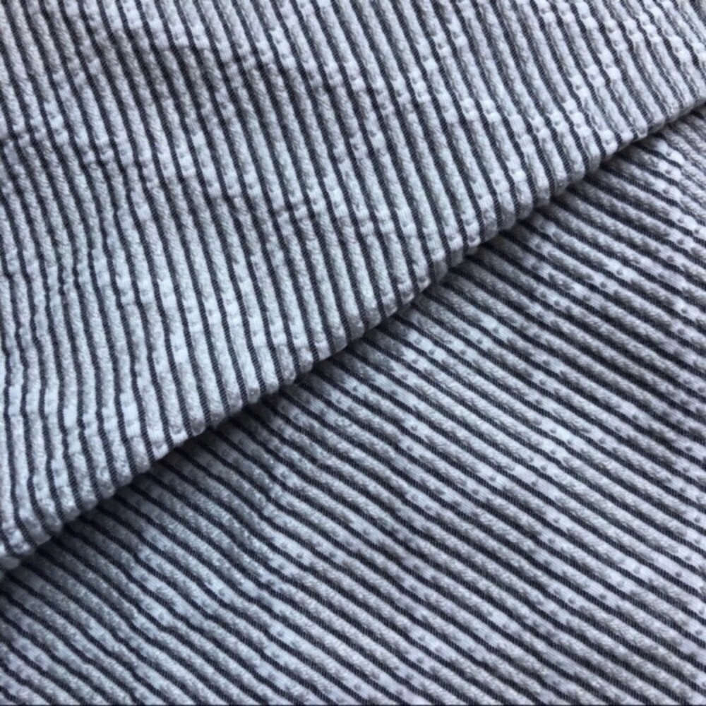BCBGeneration Size 0 Diamond Striped Casual Shorts - Picture 2 of 5
